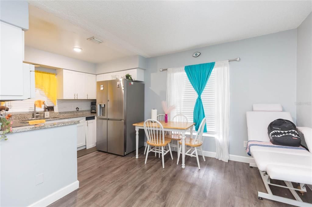 For Sale: $399,999 (6 beds, 0 baths, 2088 Square Feet)