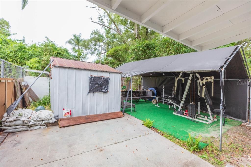 For Sale: $399,999 (6 beds, 0 baths, 2088 Square Feet)