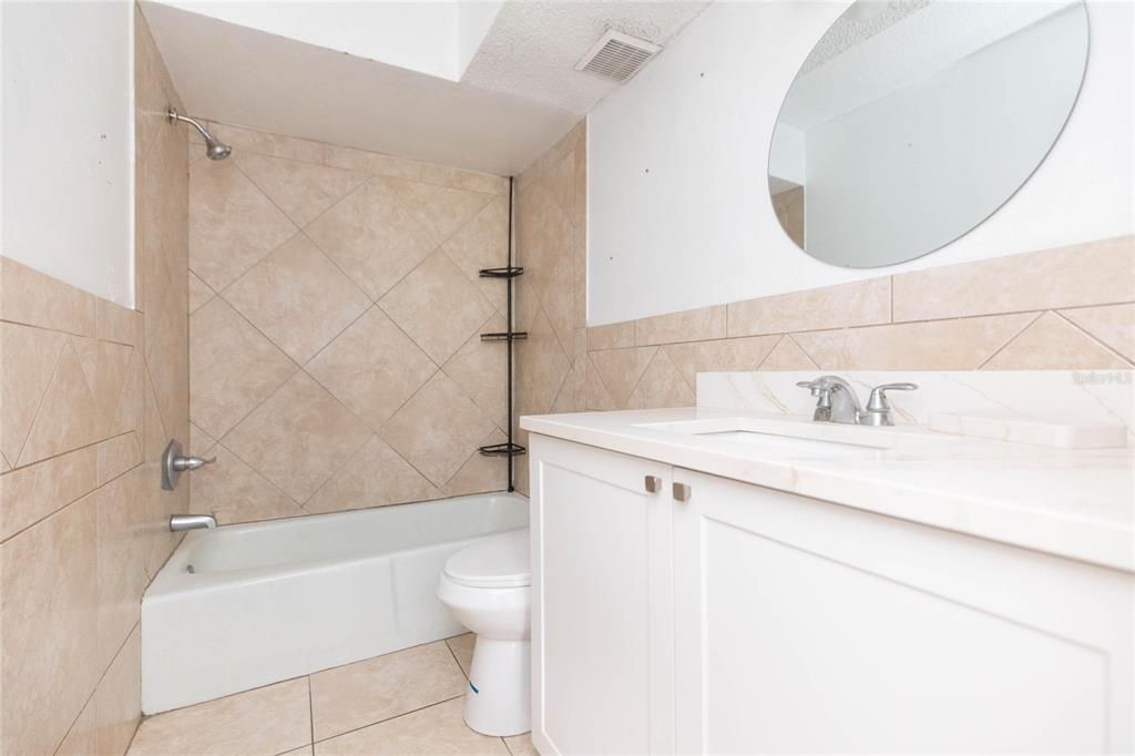 For Sale: $399,999 (6 beds, 0 baths, 2088 Square Feet)