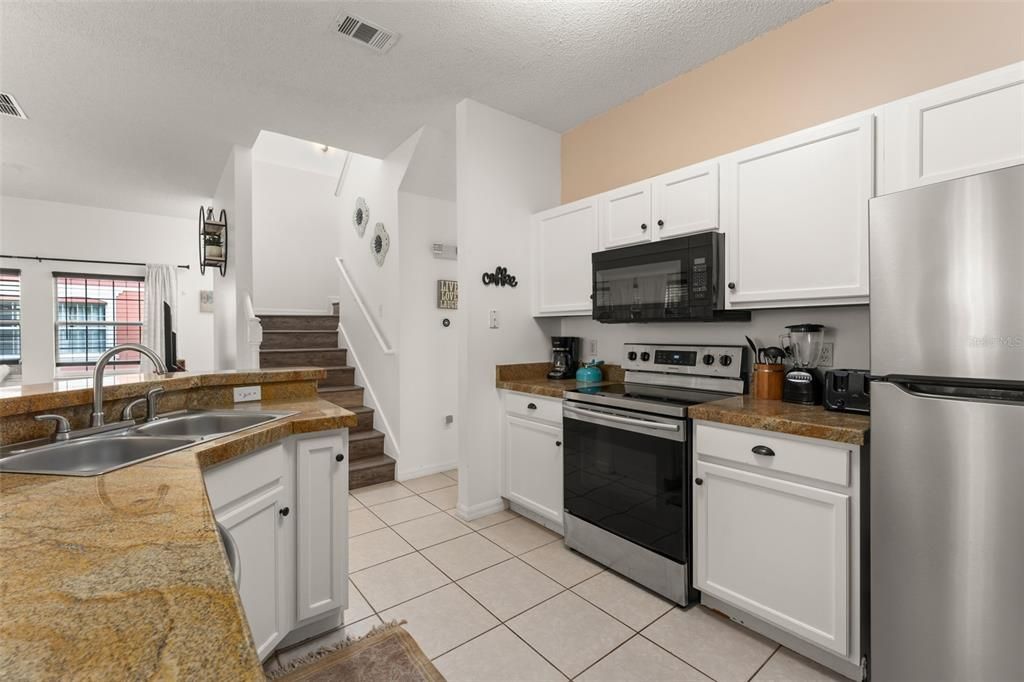En Venta: $315,000 (4 camas, 3 baños, 1636 Pies cuadrados)