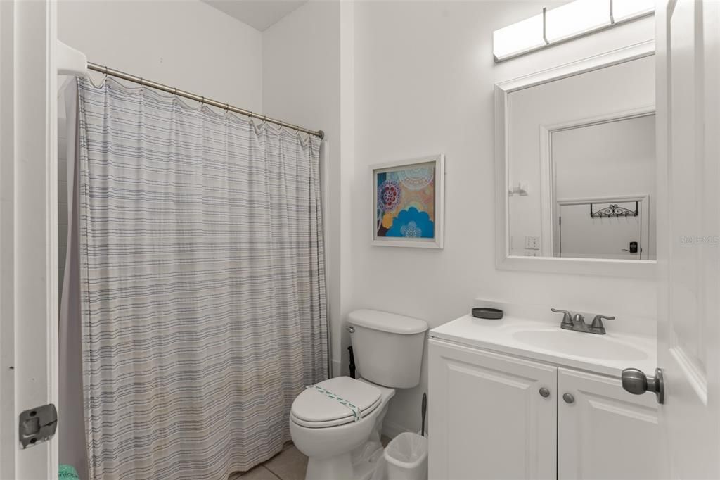 En Venta: $315,000 (4 camas, 3 baños, 1636 Pies cuadrados)