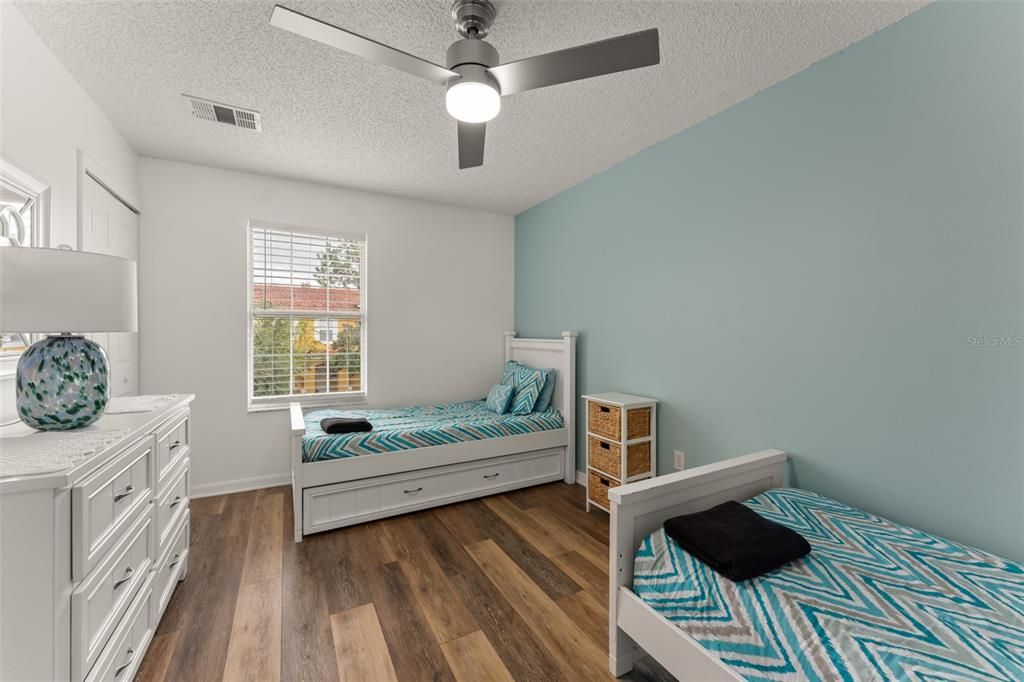 En Venta: $315,000 (4 camas, 3 baños, 1636 Pies cuadrados)