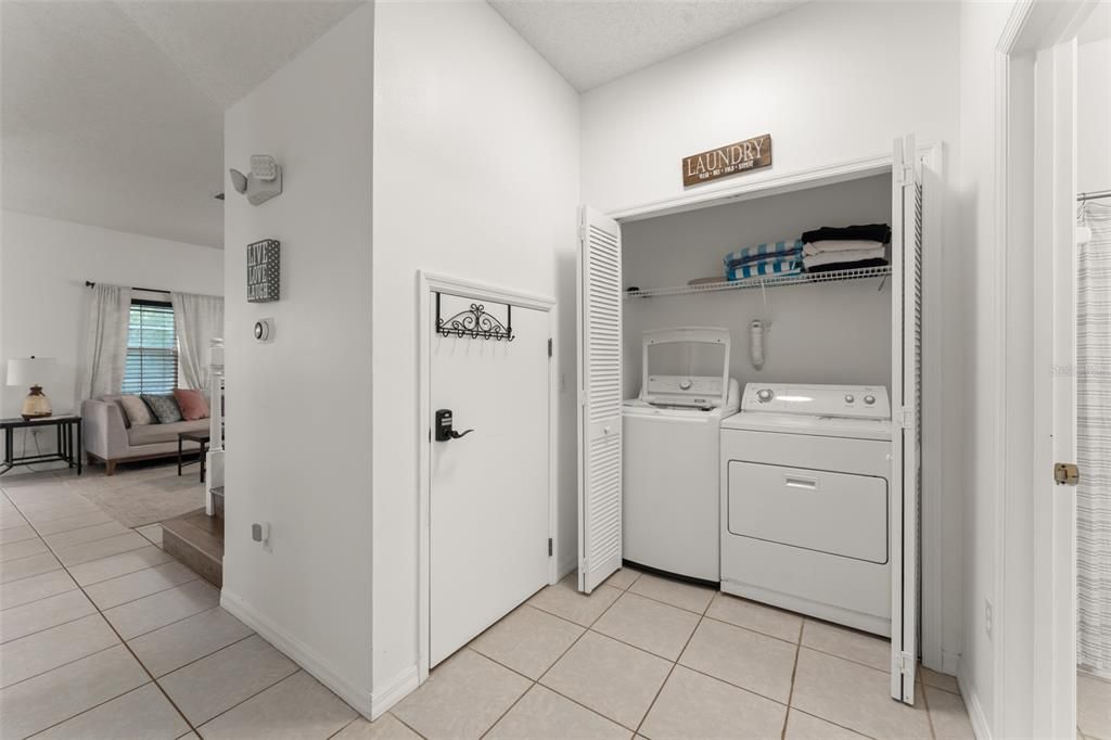 En Venta: $315,000 (4 camas, 3 baños, 1636 Pies cuadrados)
