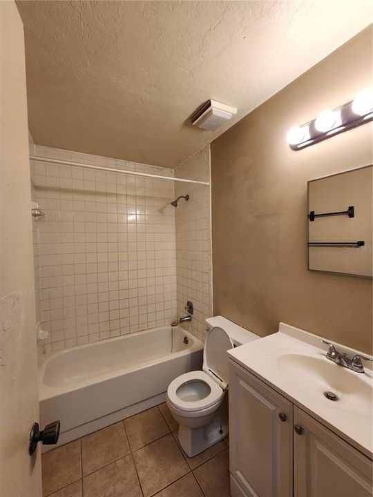 В аренду: $1,000 (2 спален, 1 ванн, 930 Квадратных фут)