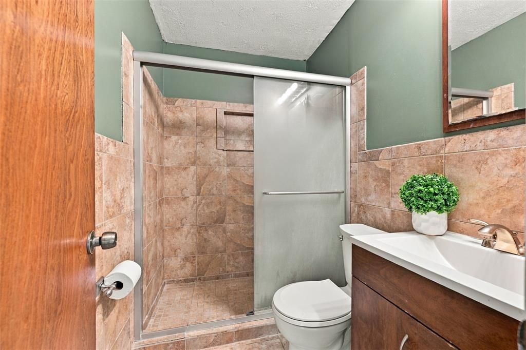 En Venta: $299,800 (3 camas, 2 baños, 1638 Pies cuadrados)
