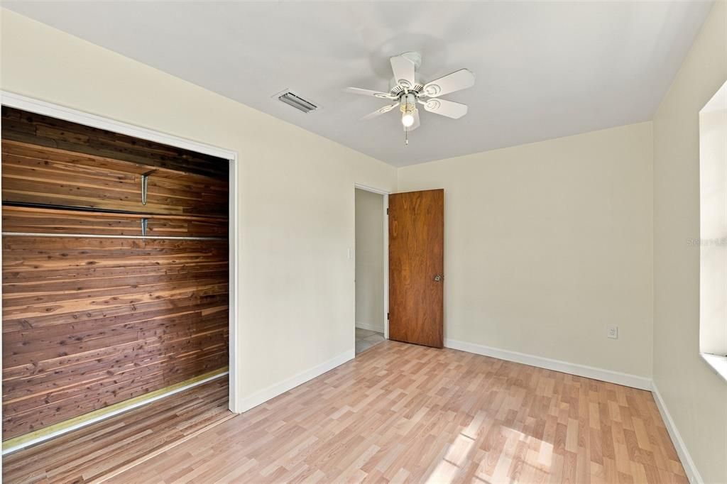 En Venta: $299,800 (3 camas, 2 baños, 1638 Pies cuadrados)