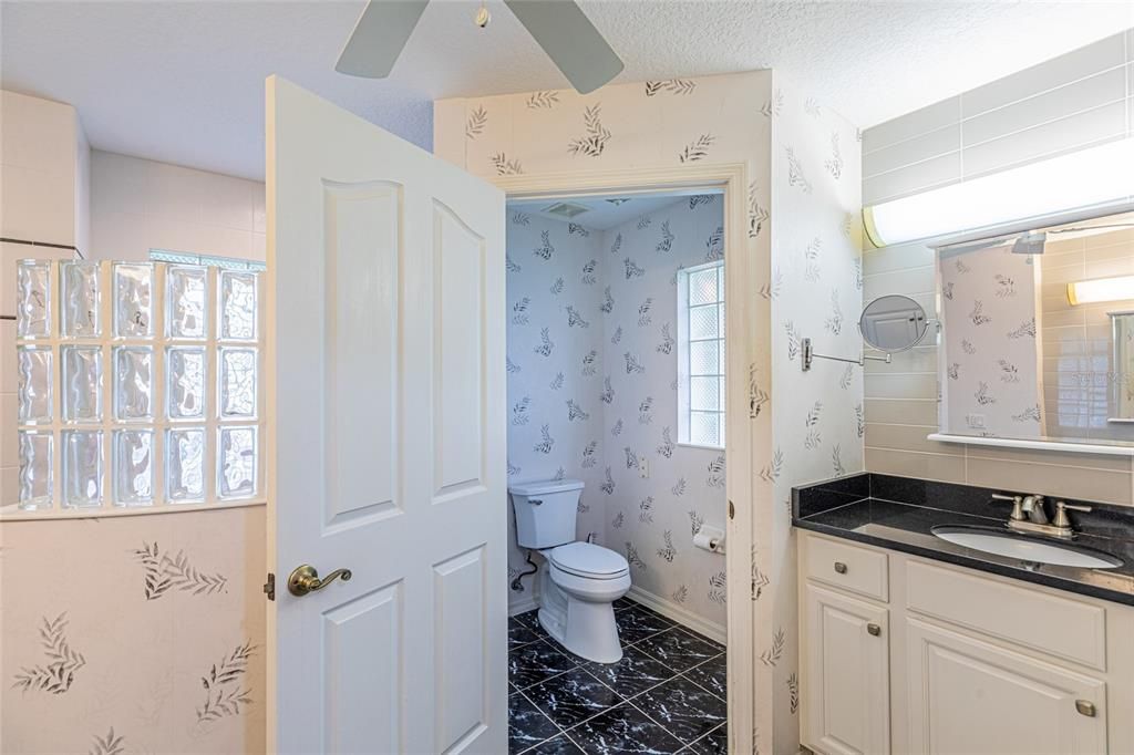 На продажу: $414,900 (3 спален, 2 ванн, 1834 Квадратных фут)