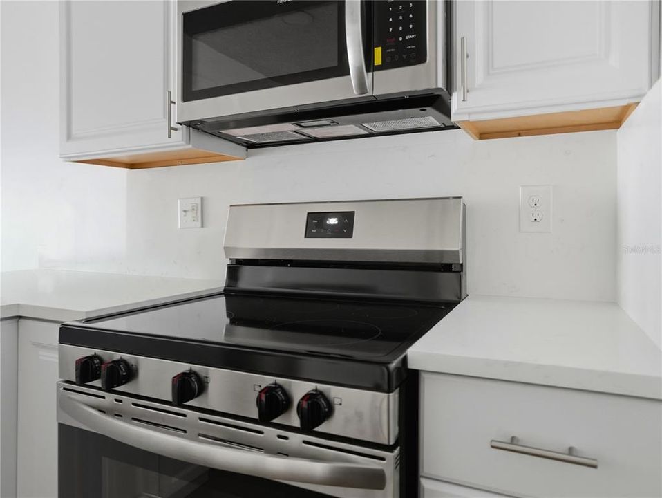 В аренду: $1,495 (2 спален, 2 ванн, 1072 Квадратных фут)