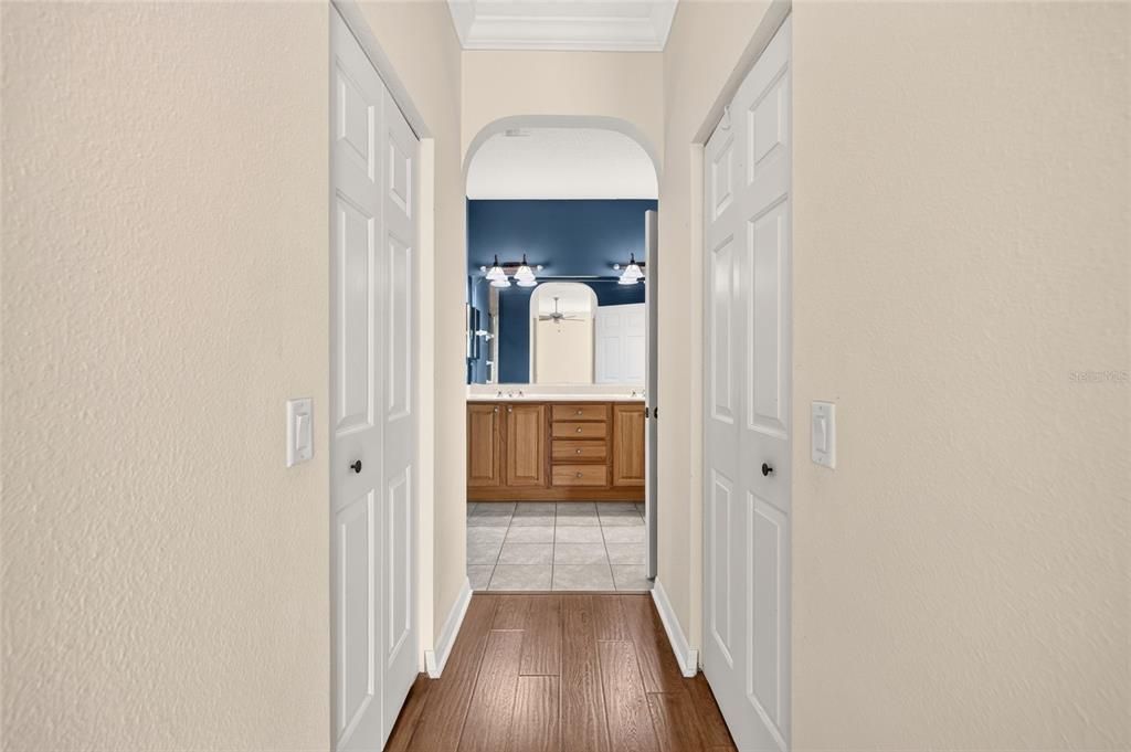 En Venta: $308,999 (3 camas, 2 baños, 1701 Pies cuadrados)