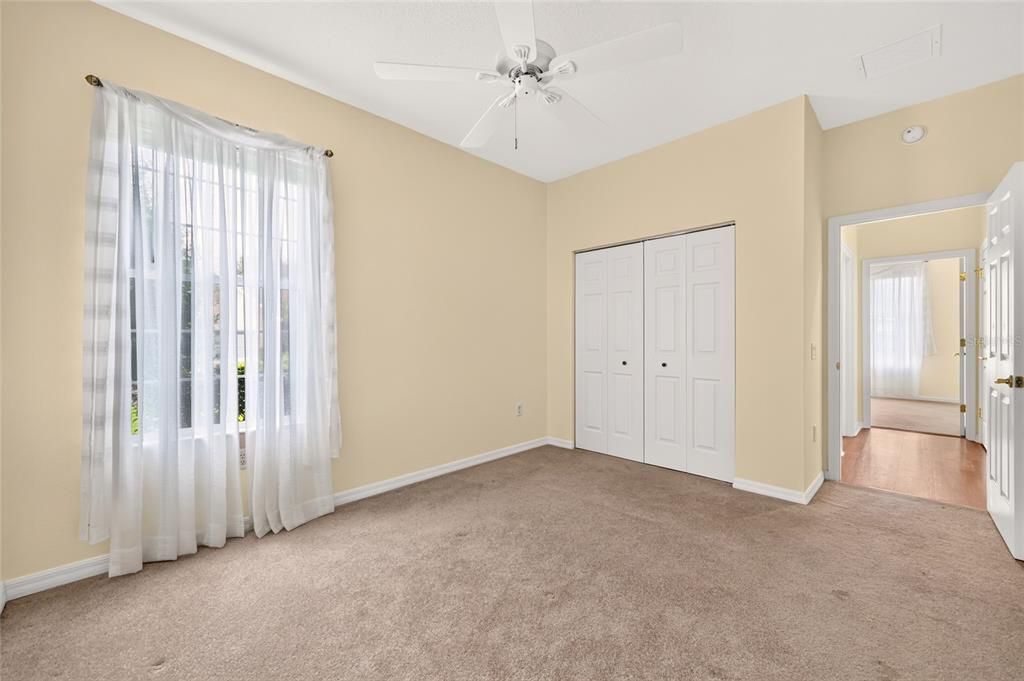 En Venta: $308,999 (3 camas, 2 baños, 1701 Pies cuadrados)