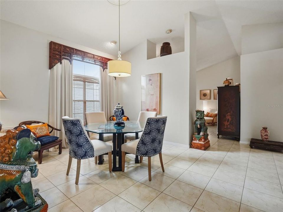 На продажу: $195,000 (3 спален, 2 ванн, 1726 Квадратных фут)