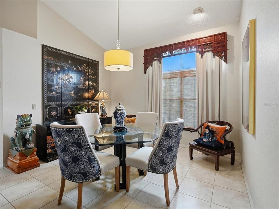На продажу: $195,000 (3 спален, 2 ванн, 1726 Квадратных фут)
