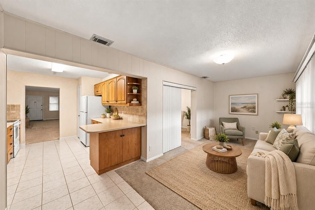For Sale: $129,900 (2 beds, 1 baths, 1180 Square Feet)