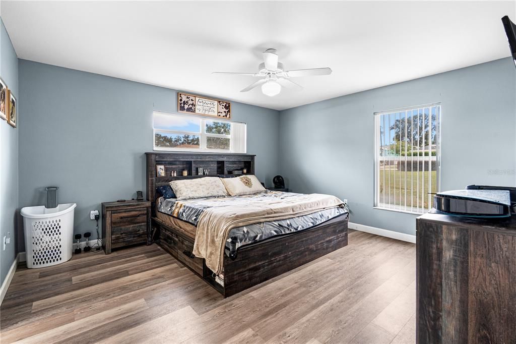 For Sale: $240,000 (3 beds, 2 baths, 1257 Square Feet)