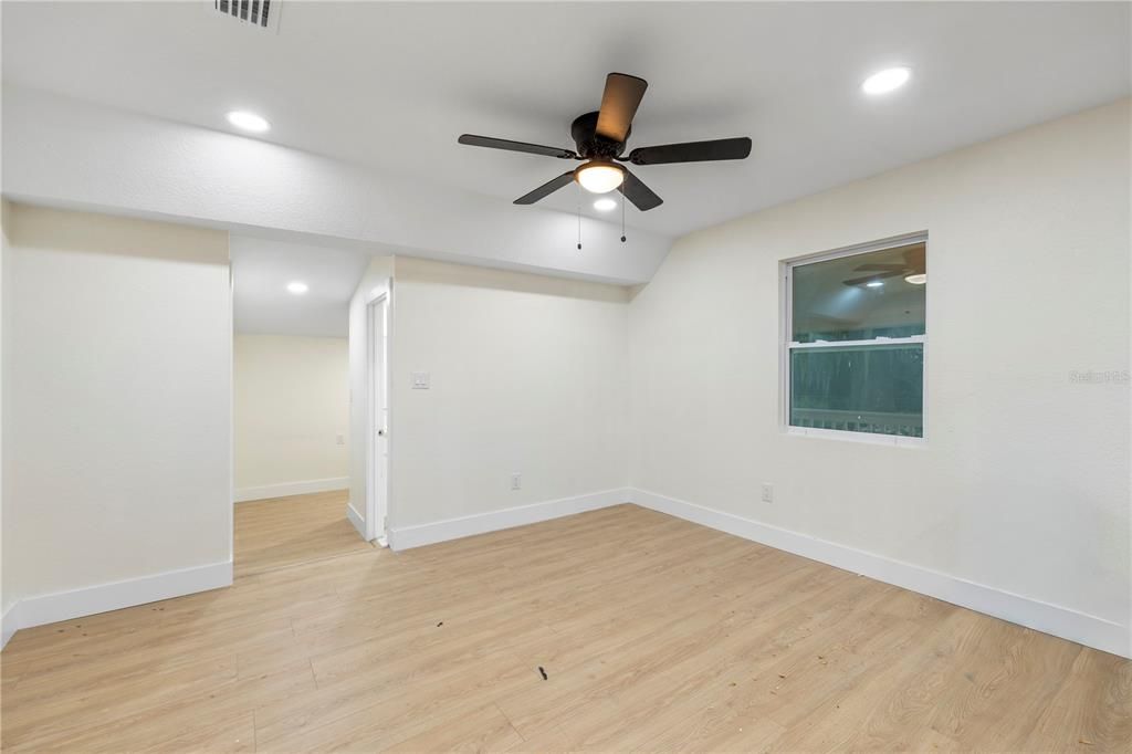 En Venta: $215,000 (3 camas, 2 baños, 1100 Pies cuadrados)