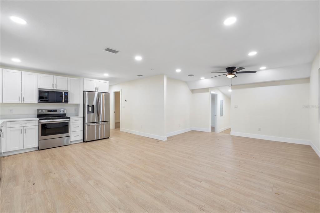En Venta: $215,000 (3 camas, 2 baños, 1100 Pies cuadrados)