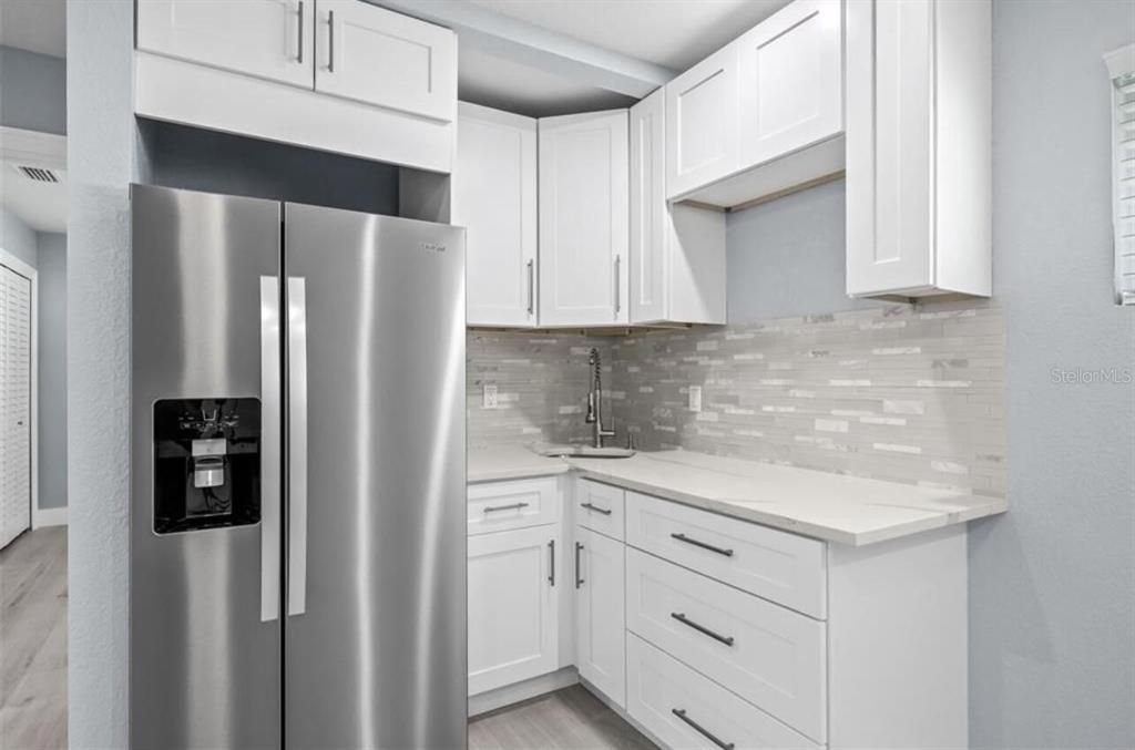 На продажу: $489,500 (5 спален, 3 ванн, 1799 Квадратных фут)
