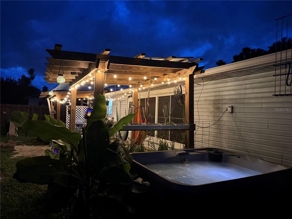 En Venta: $219,500 (3 camas, 2 baños, 1586 Pies cuadrados)