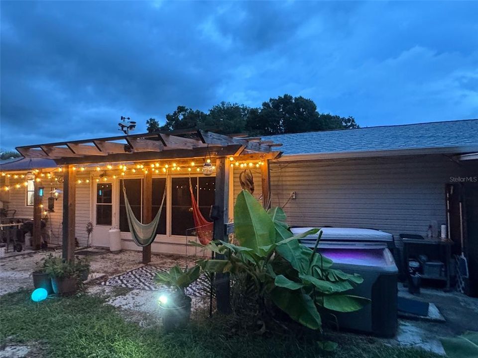 En Venta: $219,500 (3 camas, 2 baños, 1586 Pies cuadrados)