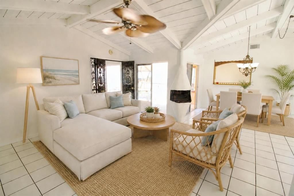For Sale: $184,900 (2 beds, 2 baths, 1296 Square Feet)