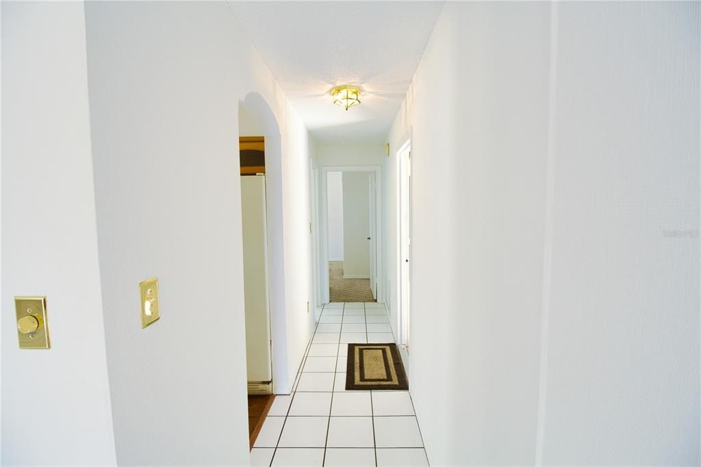 For Sale: $184,900 (2 beds, 2 baths, 1296 Square Feet)