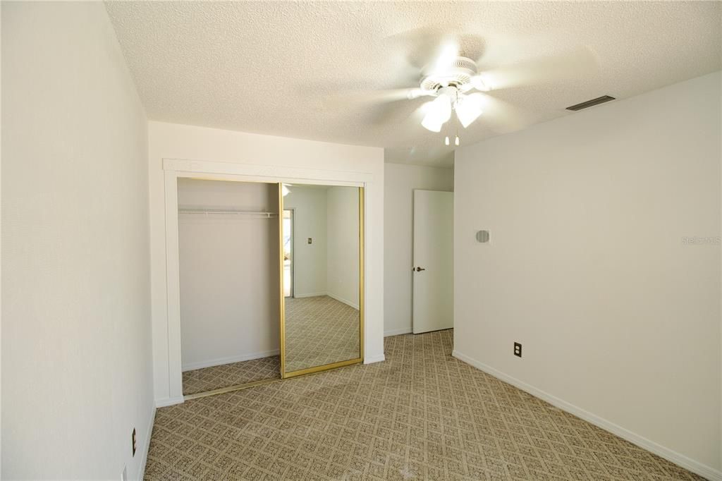 For Sale: $184,900 (2 beds, 2 baths, 1296 Square Feet)