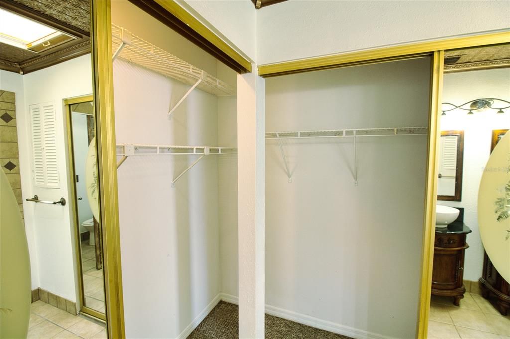 For Sale: $184,900 (2 beds, 2 baths, 1296 Square Feet)