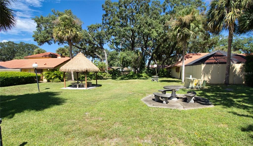 For Sale: $184,900 (2 beds, 2 baths, 1296 Square Feet)