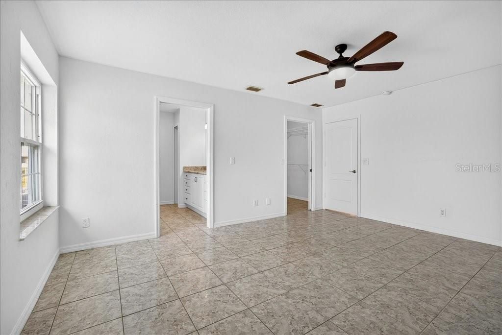 For Rent: $2,900 (3 beds, 2 baths, 1656 Square Feet)