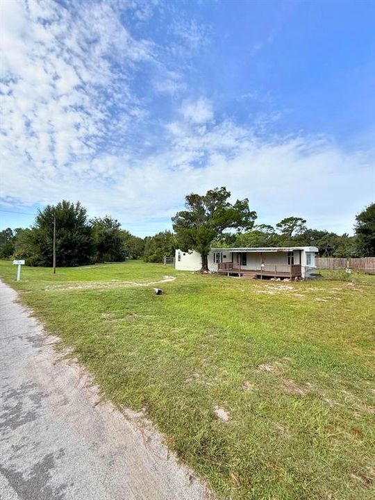 For Sale: $77,000 (2 beds, 1 baths, 672 Square Feet)