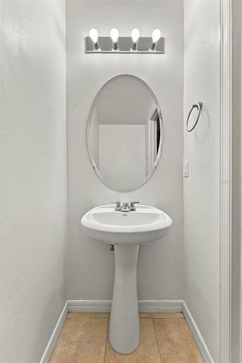На продажу: $329,900 (3 спален, 2 ванн, 1420 Квадратных фут)