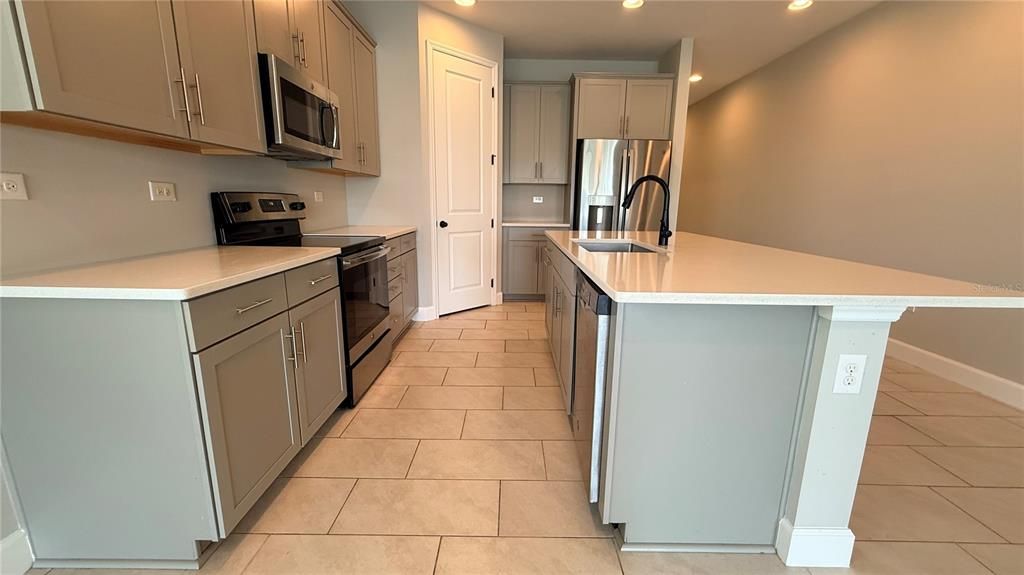 En Venta: $394,499 (4 camas, 2 baños, 1843 Pies cuadrados)