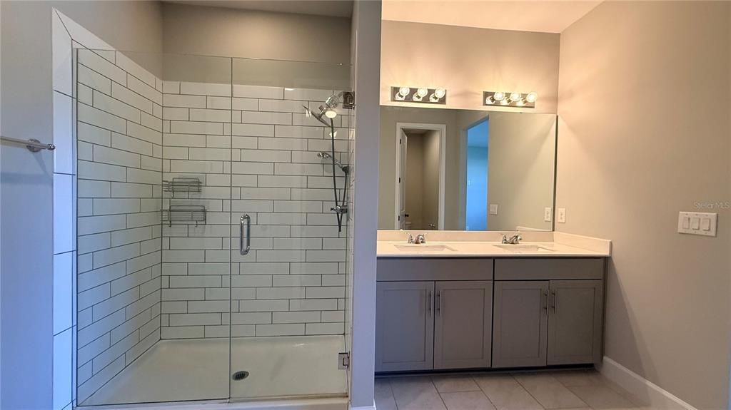En Venta: $394,499 (4 camas, 2 baños, 1843 Pies cuadrados)