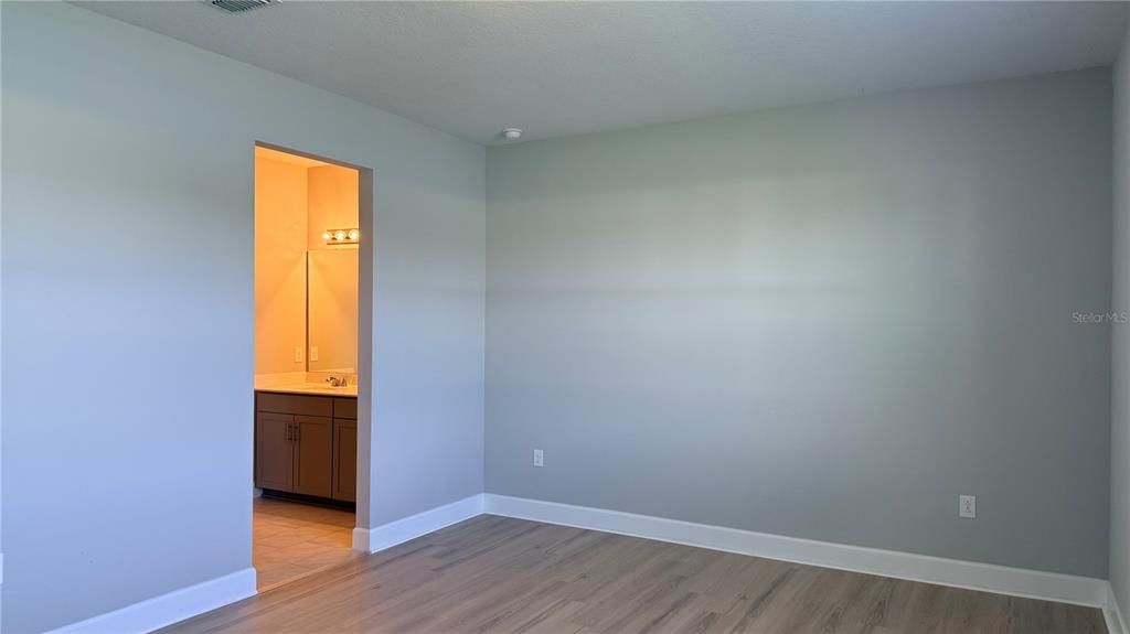 En Venta: $394,499 (4 camas, 2 baños, 1843 Pies cuadrados)
