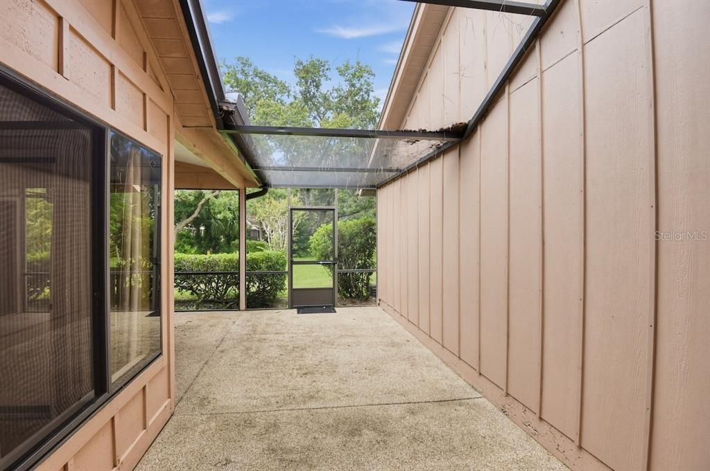 En Venta: $285,000 (3 camas, 2 baños, 1630 Pies cuadrados)