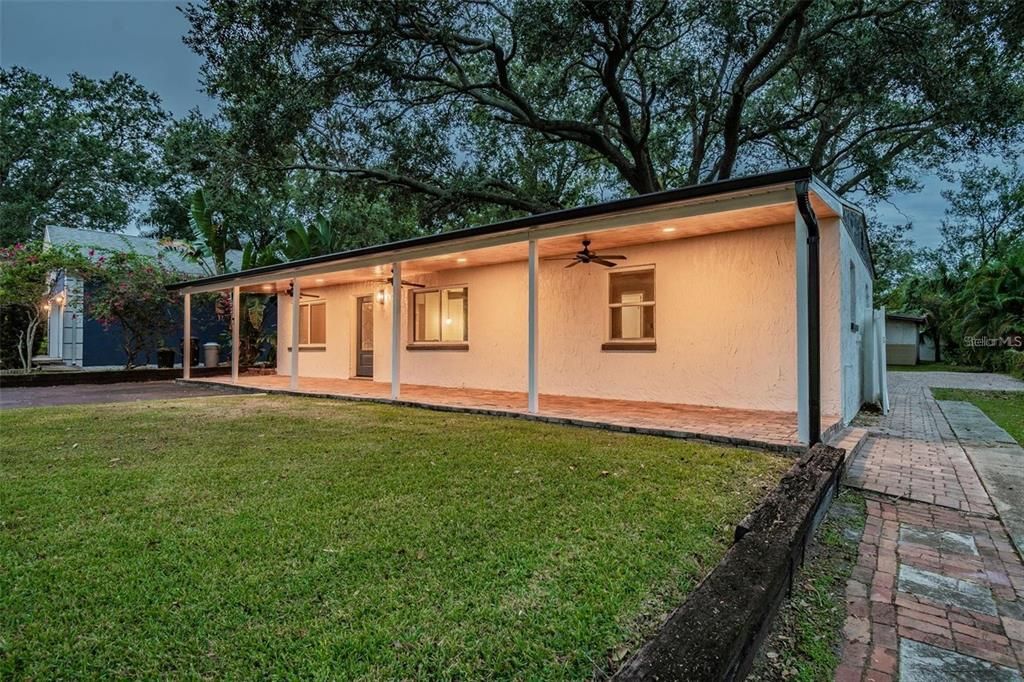 For Rent: $2,750 (3 beds, 2 baths, 1354 Square Feet)