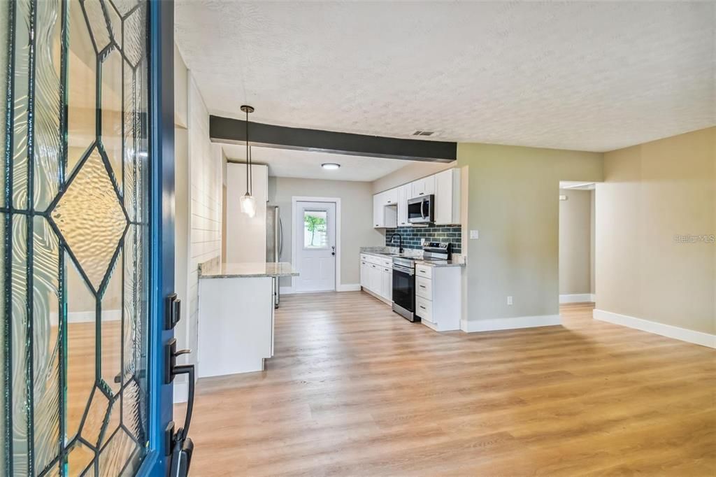 For Rent: $2,750 (3 beds, 2 baths, 1354 Square Feet)