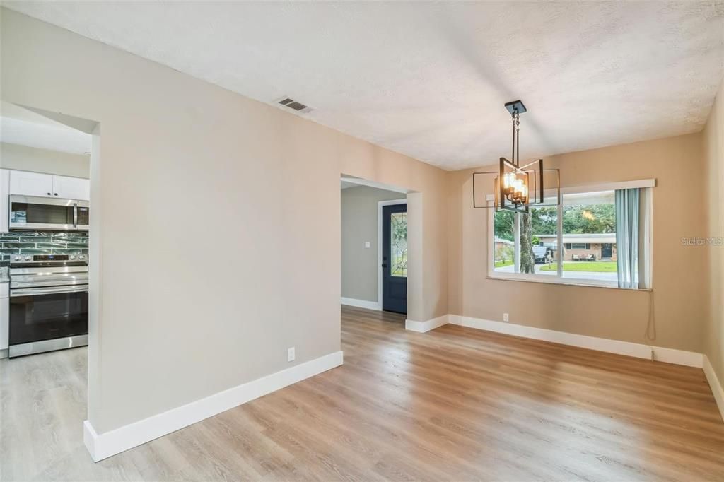 For Rent: $2,750 (3 beds, 2 baths, 1354 Square Feet)