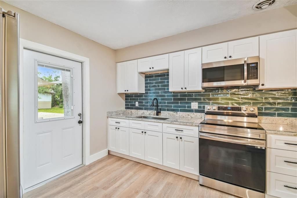 For Rent: $2,750 (3 beds, 2 baths, 1354 Square Feet)
