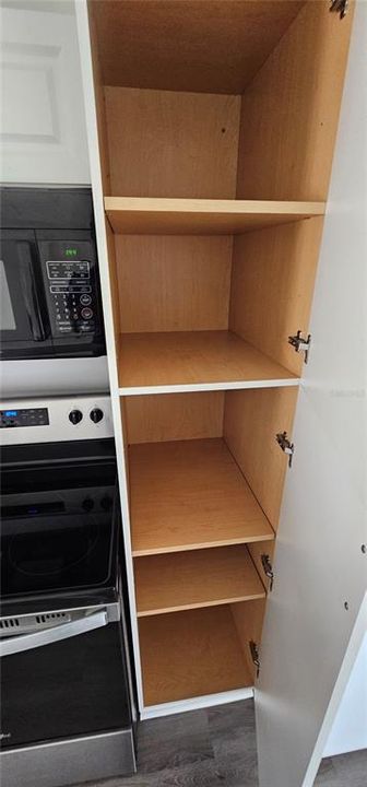 For Rent: $1,475 (2 beds, 2 baths, 870 Square Feet)