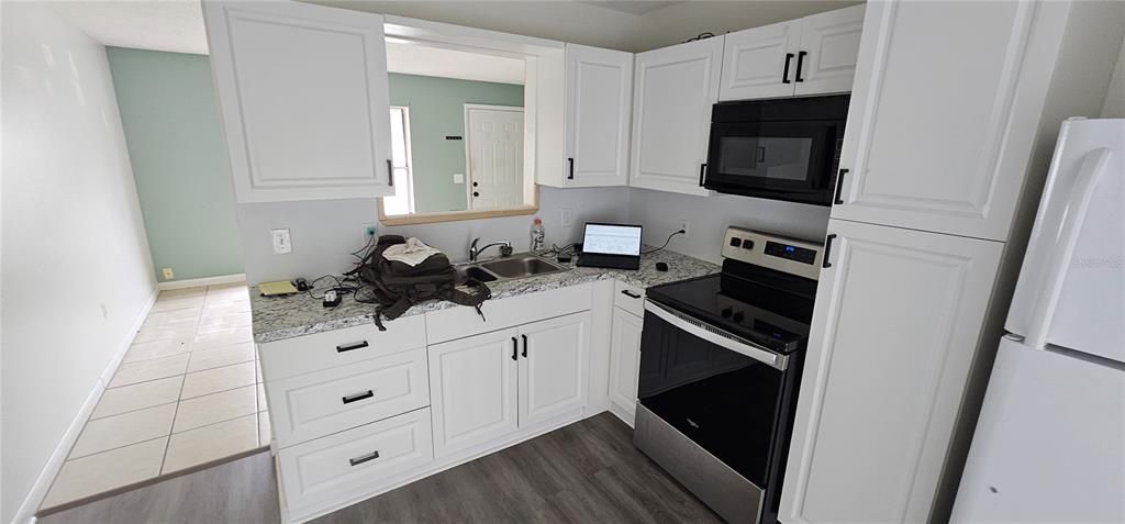 For Rent: $1,475 (2 beds, 2 baths, 870 Square Feet)