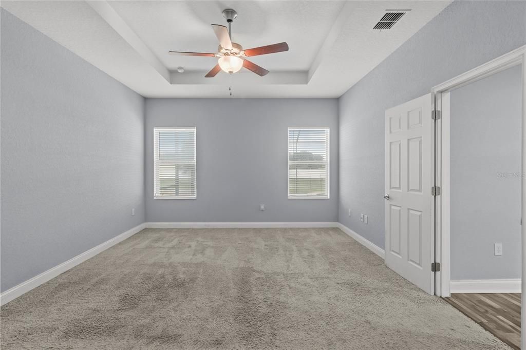 For Sale: $695,000 (5 beds, 3 baths, 3024 Square Feet)