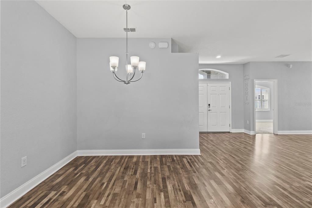 For Sale: $695,000 (5 beds, 3 baths, 3024 Square Feet)