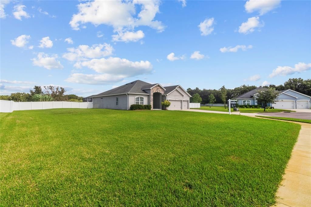 For Sale: $695,000 (5 beds, 3 baths, 3024 Square Feet)