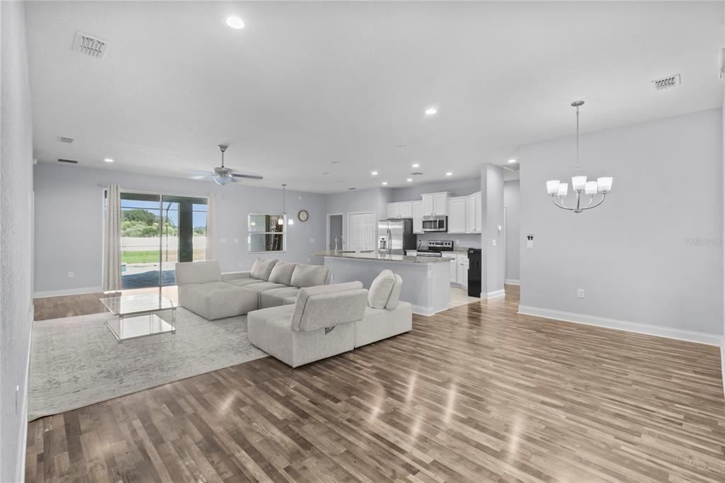 For Sale: $695,000 (5 beds, 3 baths, 3024 Square Feet)