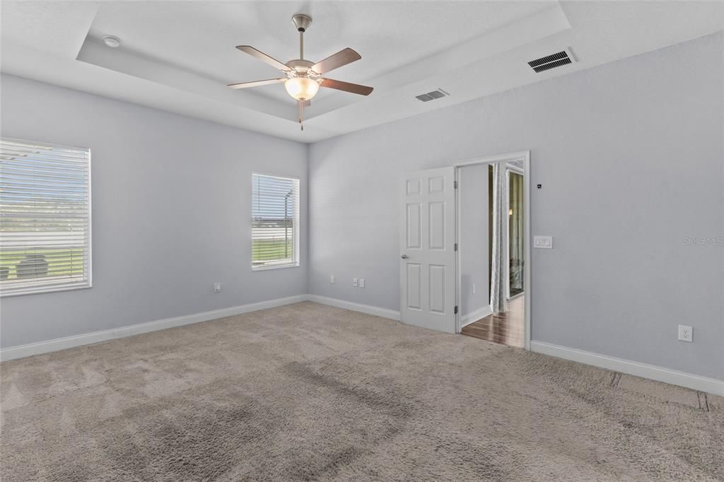 For Sale: $695,000 (5 beds, 3 baths, 3024 Square Feet)