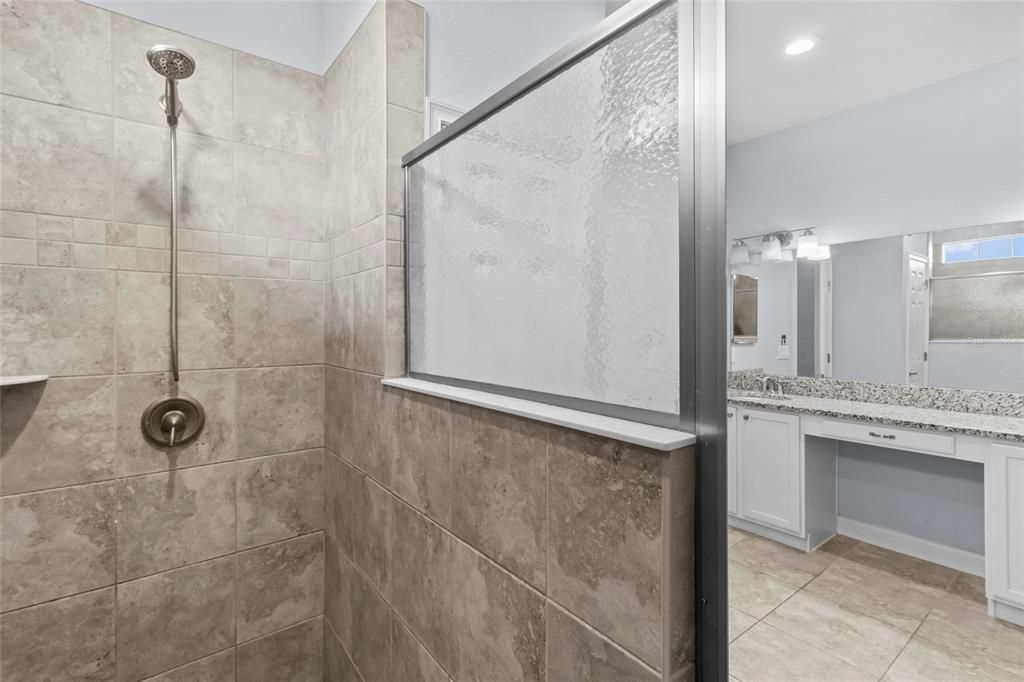 For Sale: $695,000 (5 beds, 3 baths, 3024 Square Feet)