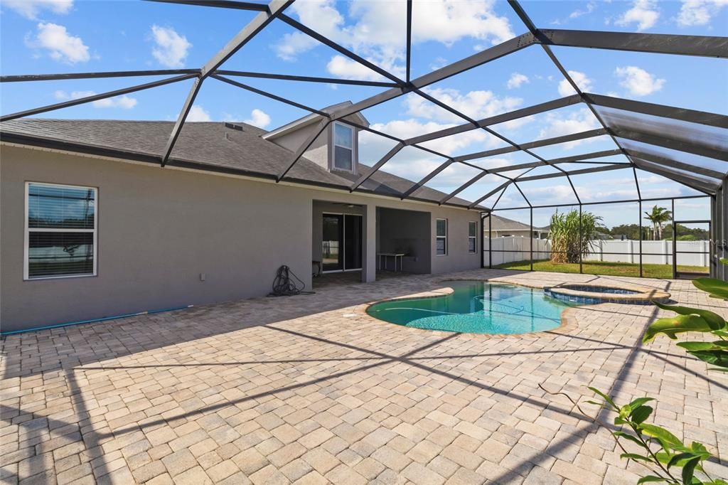 For Sale: $695,000 (5 beds, 3 baths, 3024 Square Feet)