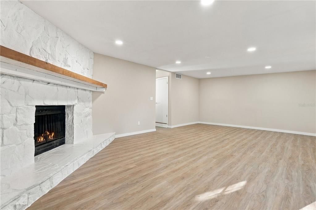 For Sale: $474,900 (4 beds, 2 baths, 1896 Square Feet)