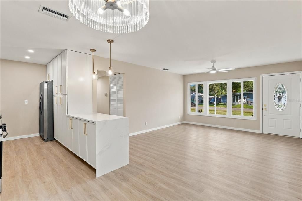 For Sale: $474,900 (4 beds, 2 baths, 1896 Square Feet)